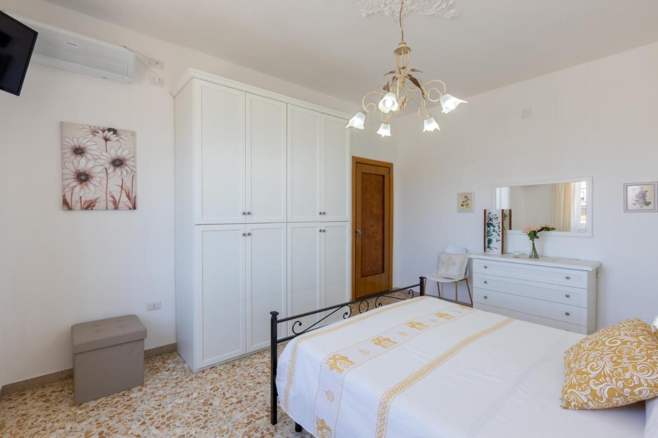 Pintadera B&B Cagliari Luaran gambar